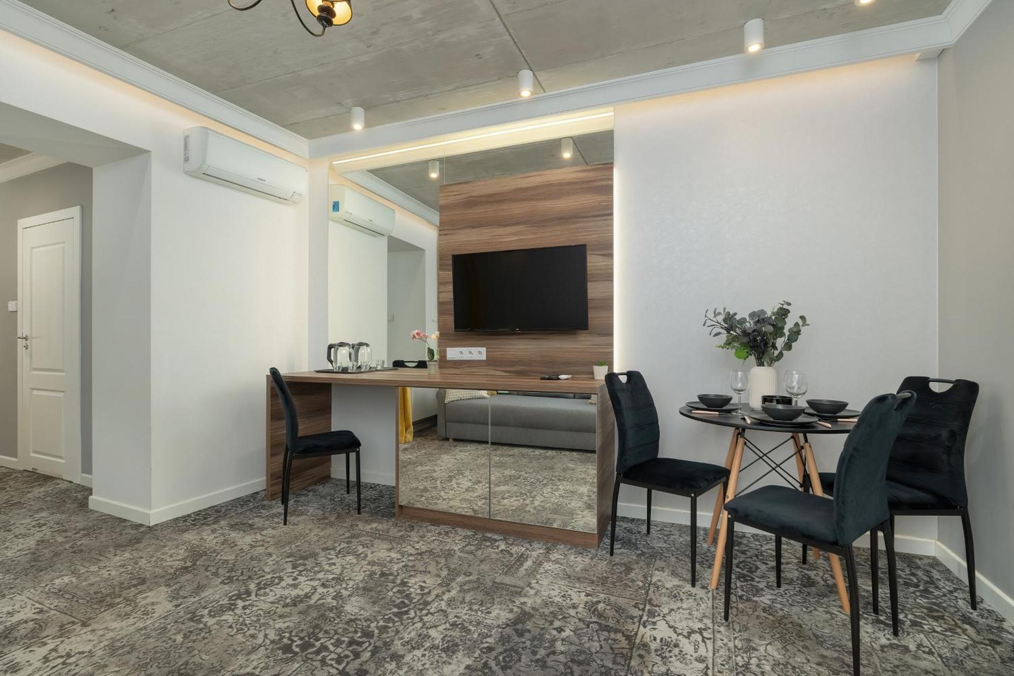 Modern & Comfy Apartment Rakowicka 6 Cracow By Renters Cracovia Exterior foto